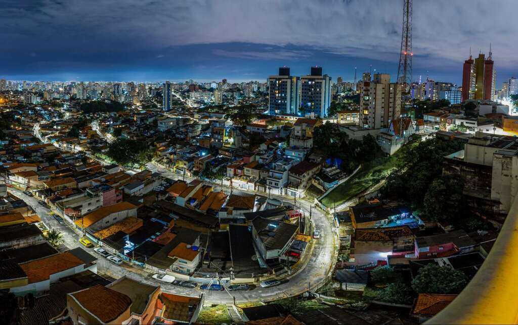 casas do bairro Perdizes - SP durante a noite