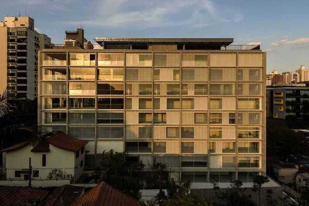 edifício no bairro Alto de Pinheiros